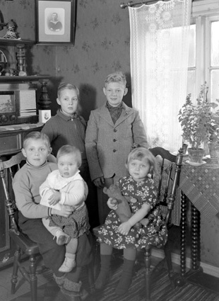 Signe och Sture Holmkvists barn Vånga.