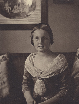 Amelie Lund 1913.
