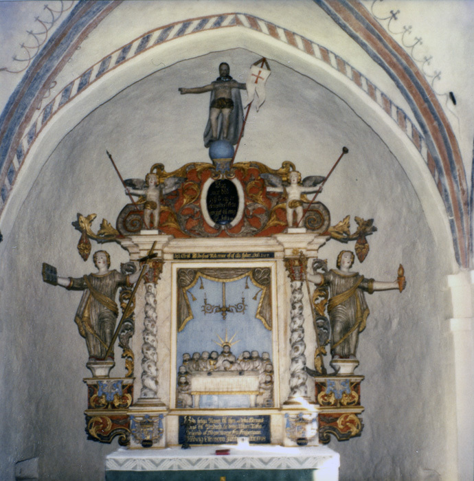 Risekatslösa kyrka. Altaruppsats av J. Ullberg.