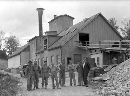 Grupp v. fabrik Balsvik.