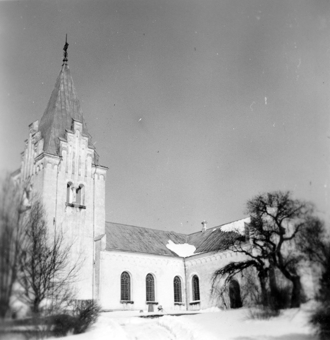 Höörs kyrka. Foto åt nordost.