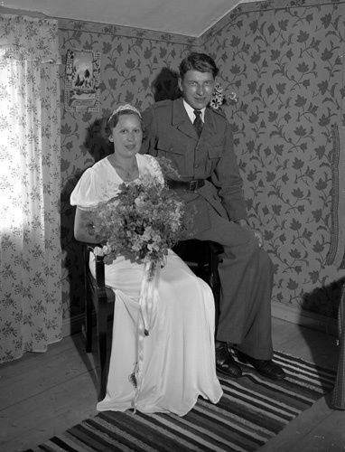 Erik Persson brudparet inne sittande Oppmanna.