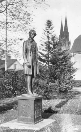 Uppsala. Prins Gustavs staty