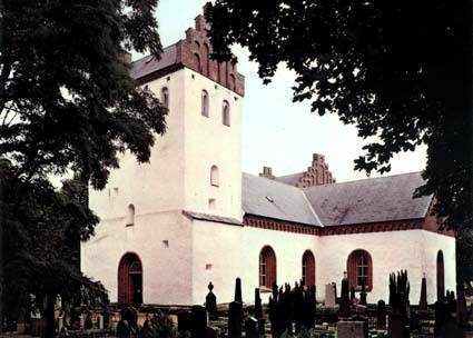 Löderups kyrka från 1100-talet.