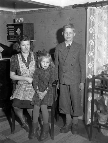 Oskar Johanssons fru och barn Oppmanna.