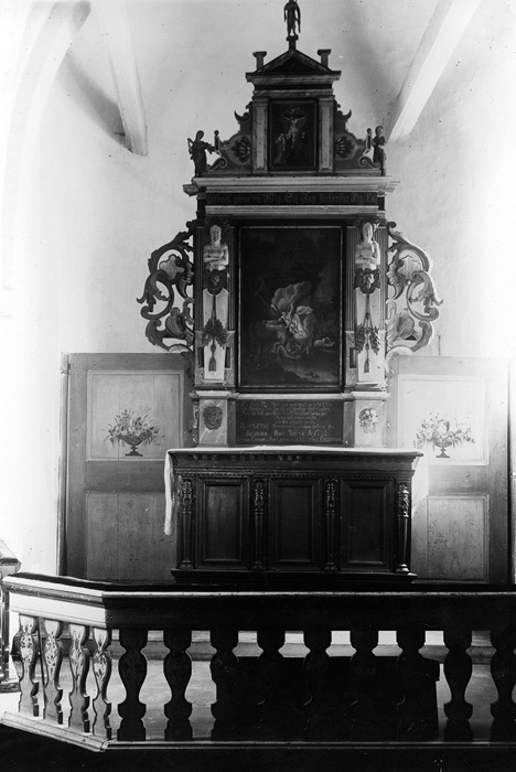 Fjelie kyrka. Kyrkans altaruppsats i renässanss...