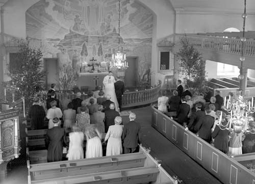 Assar och Gerd Perssons bröllop i Kyrkan Vånga.