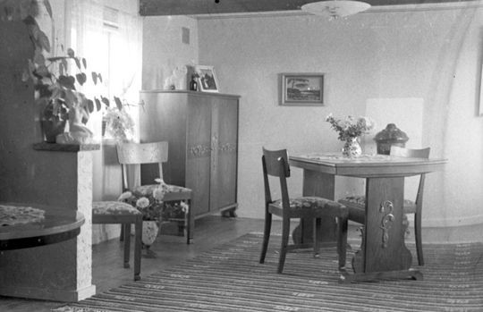 Några bilder från våra rum i Gröstorp i Nov 1949.