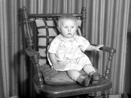 1 barn på stolen Brusås Österslöv.