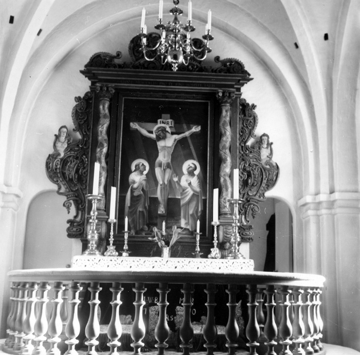 Altaret i Kropps kyrka.