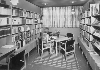 Biblioteket i tyska församlingscentrum.