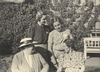 Juli 1938. Familjen
