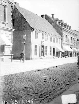 Hesslegatan 2/Västra Storgatan 31 före 1899. Hö...