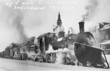 Tåg 8 ank. Kristianstad snöovädret 16/2 1929.
