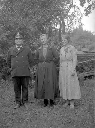 Johan Städe med fru och dotter.