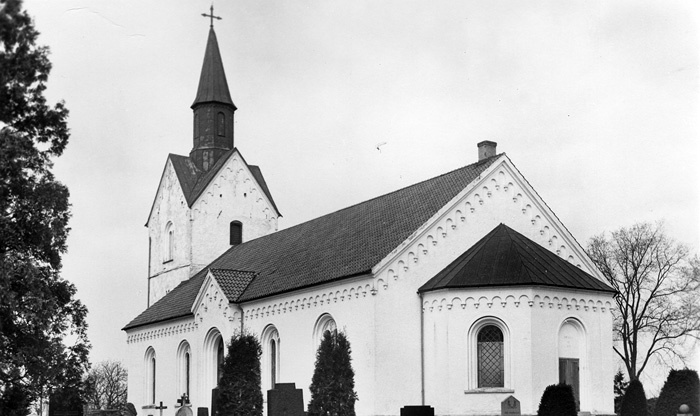 Holmby kyrka.