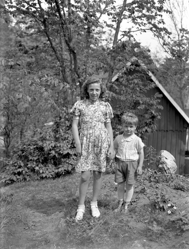 Edvard och Agnes Boklunds barn Evy och Lasse, A...