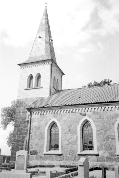 Västra Strö kyrka, efter renoveringen 1999. Fas...
