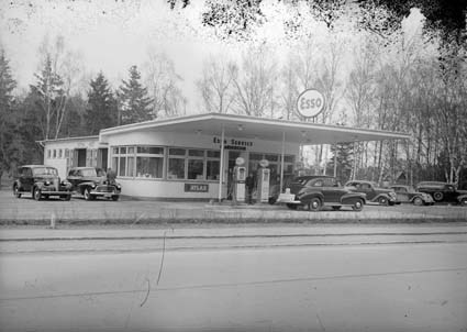 ESSO bensinstation, Långebrogatan.