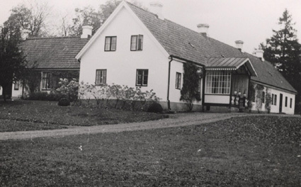 Hörby 1937. Lyby gård vid Hörby har tillhört Se...