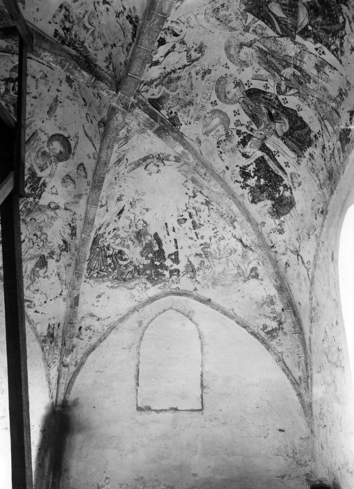 Kalkmålningar i Hyby gamla kyrka.