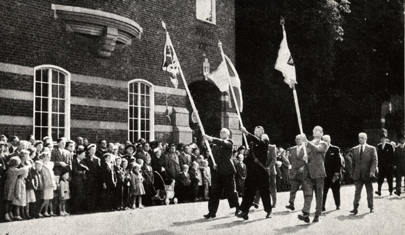 Förbimarsch på Stora torg. 1952.