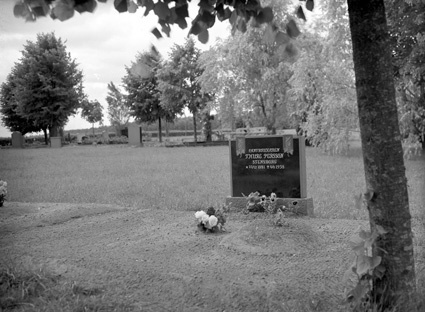 Ture P.s gravvård Oppmanna Stensborg .