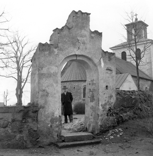 N.  Ströö  kyrka 
