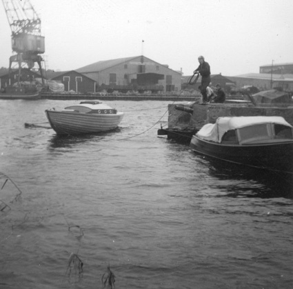 Sjösättning av folkbåt -50-tal.