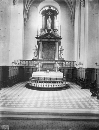 Heliga Trefaldighetskyrkan, altaret.