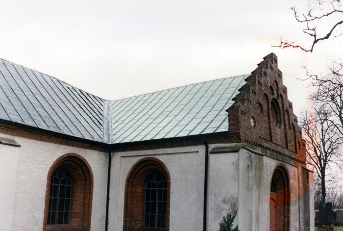 Glostorps kyrka. Koppartak.