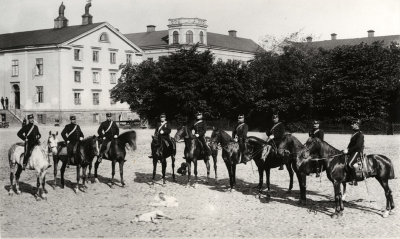 Officerare å Södra Kasern under 1890-talet. Okä...