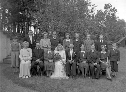 Sonja och Sven Svenssons bröllop grupp Krogshult.