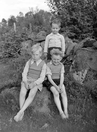 Harriet och Gottfrid Liljedahls barn Kjell, Lei...