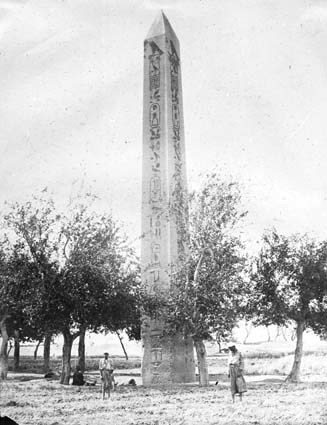 Obelisk vid Hellopolis.