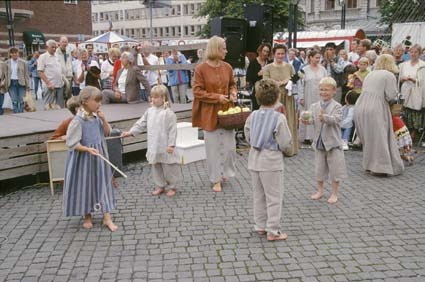 1800-tals modevisning, 1996.