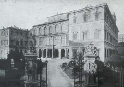 ROM: Palazzo Barberini vid Piazza Barberini i R...