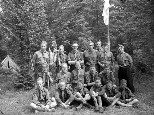 Scouter i lägert Skärsnäs.