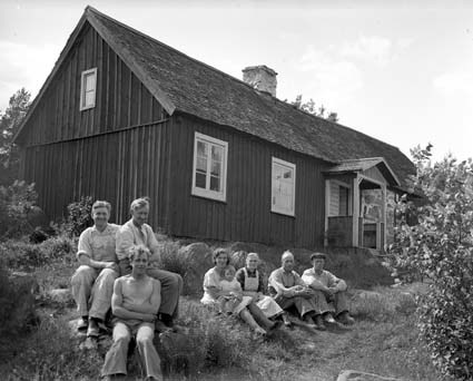 Hilda Strömberg med familj, Mjönäs.