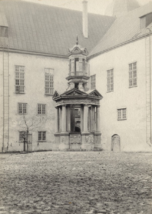 Brunnen på slottsgården i Kalmar, 1918.