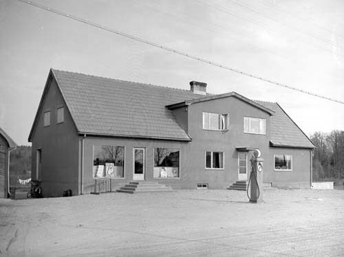 Carlssons affär f. söder Mjönäs.