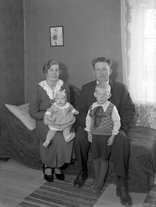 Ivar Nilsson Oppmanna familjen.