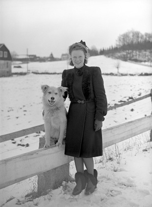 Greta Svensson och hunden Arkelstorp.