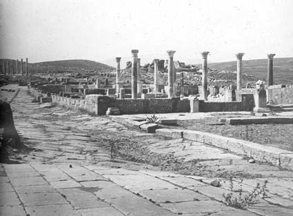 De romerska ruinerna av Timgad.