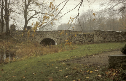 Tunbyholms slott. Bron från söder.