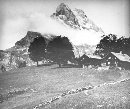 Ensam gård i Alperna.