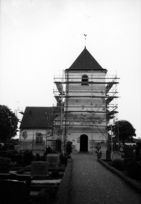 Yttre renovering av Bjuvs kyrka 1988.
