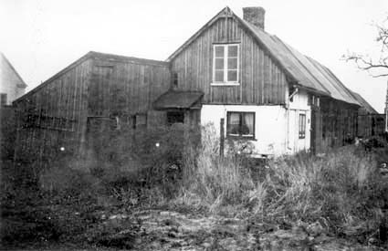 Bakom Tredalahuset låg Rosenqvists hus.