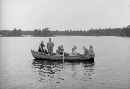 Vivan Persson på sjön Killeboda.