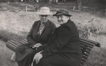 Okt. 1938. Mamma och Tante 